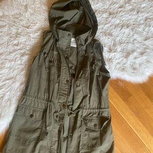 Army green vest